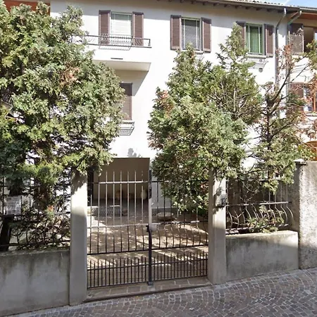 Semesterbostad House